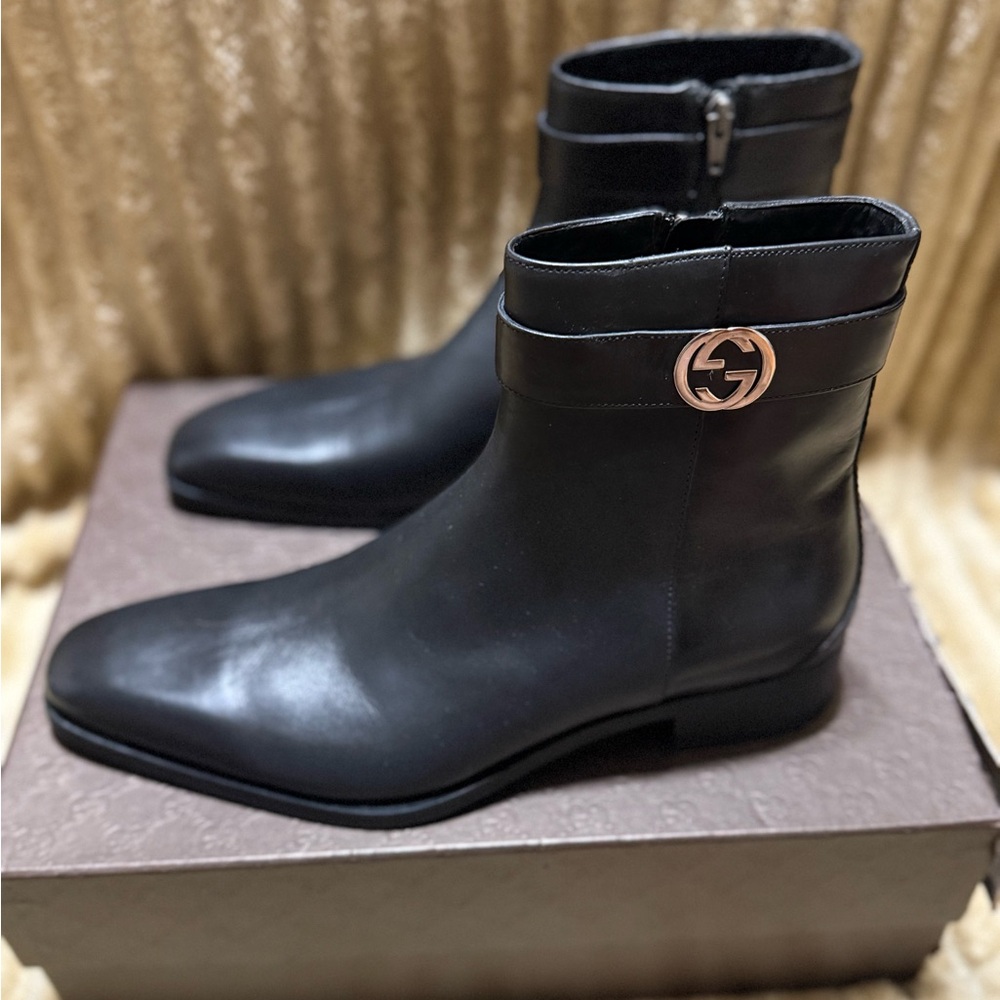 BRAND NEW: Gucci Black Leather Ankle Boots